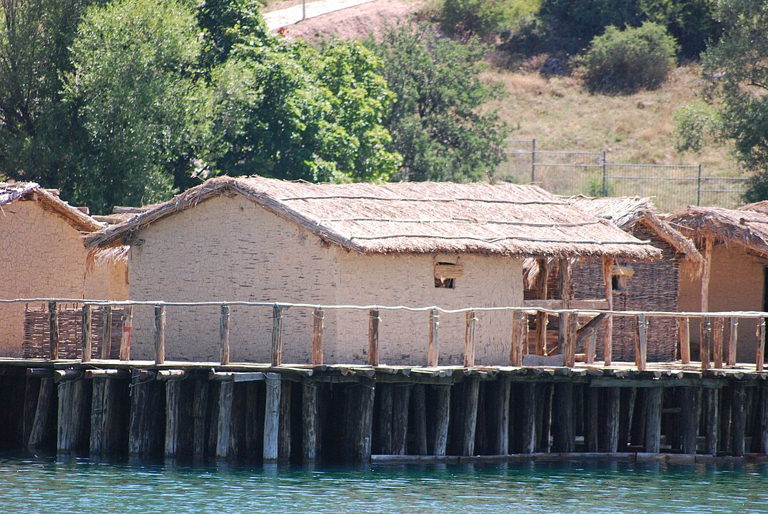 1076px-Zaliv_na_Koskite_04