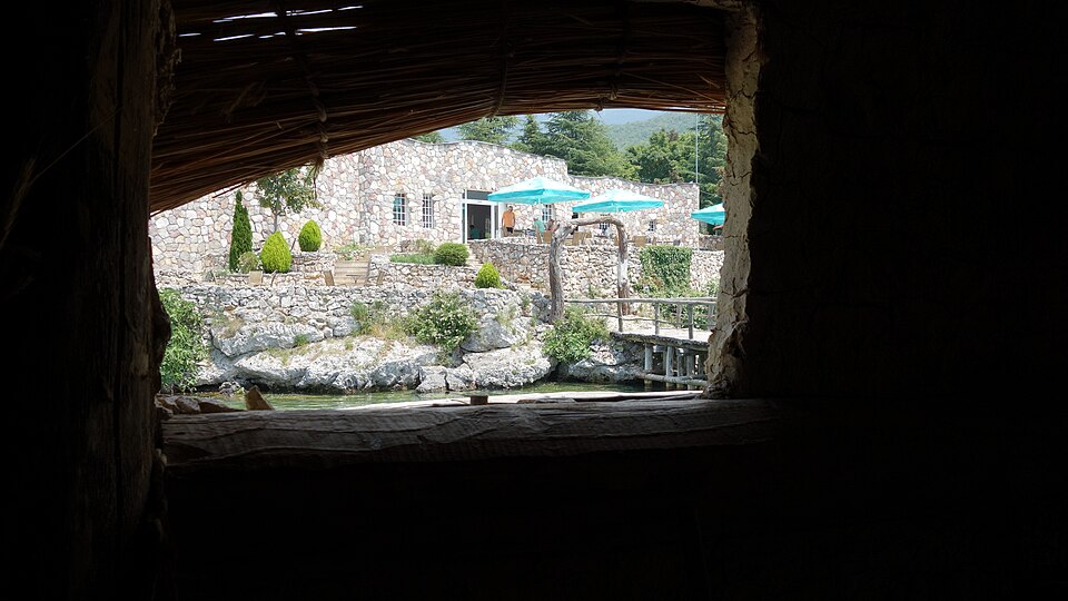 960px-Наколна_населба_Охрид_(11)